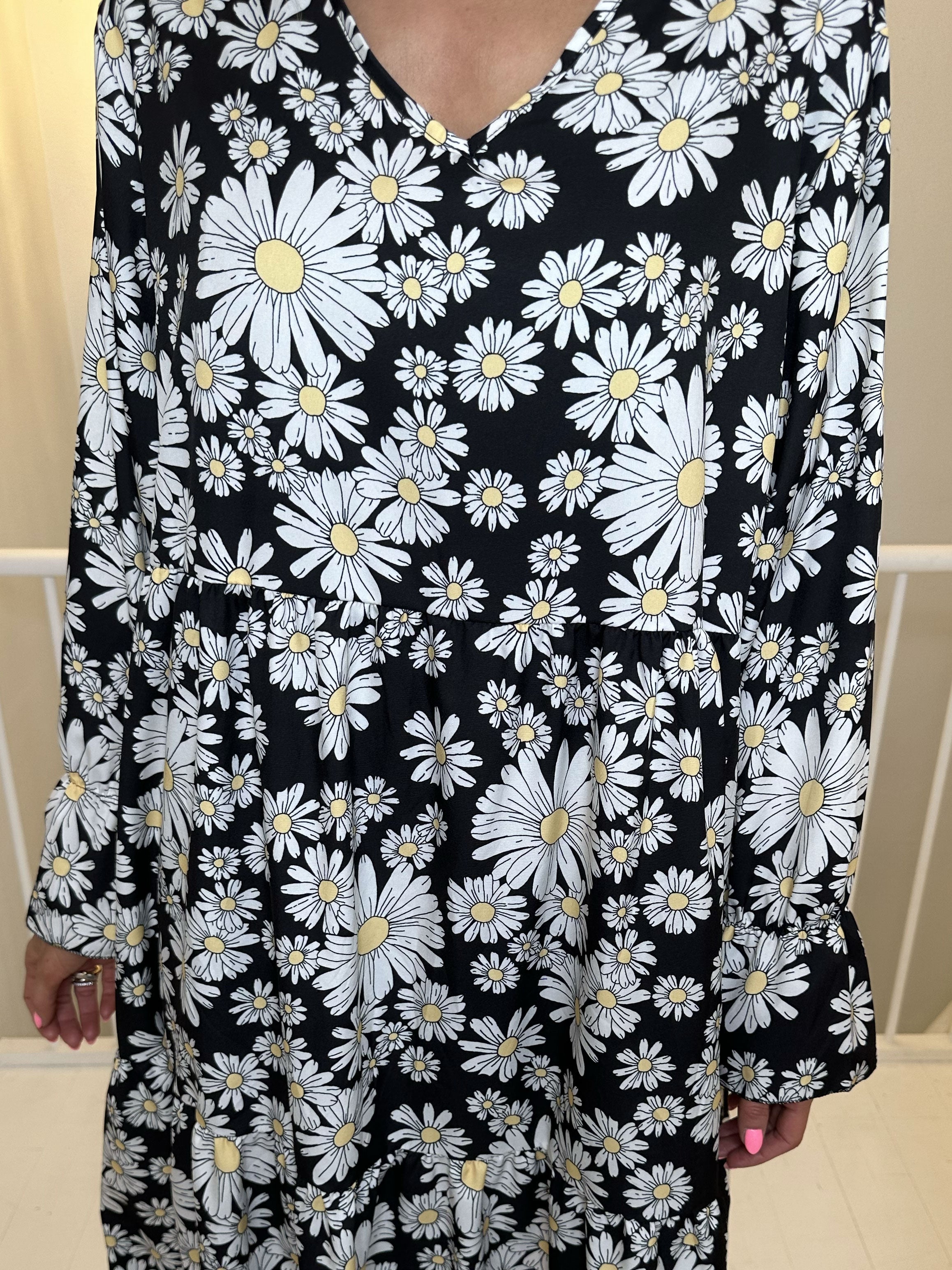 Marguerit - Söt klänning med fint margueritmönster